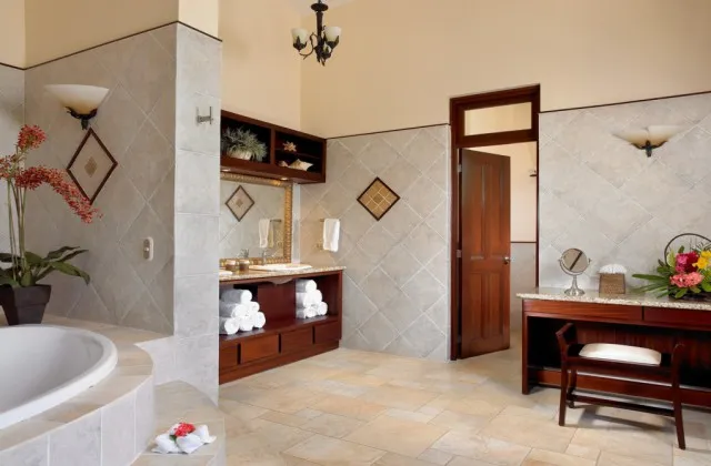 Villa Flor de Cabrera Room Bathroom